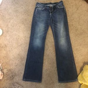 Women’s jeans